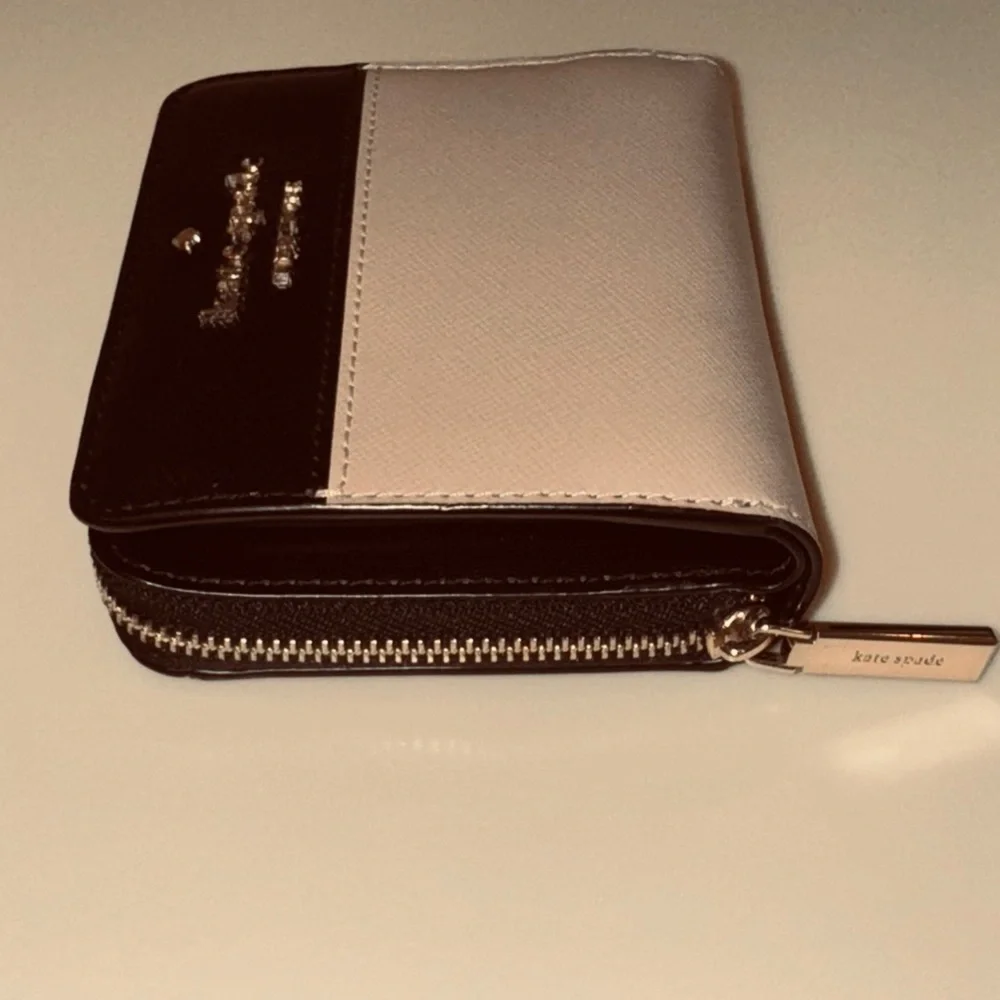kate spade New York Staci Small Zip Around Wallet